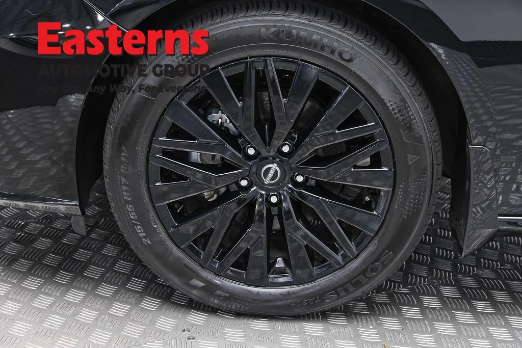Used 2025 Black Nissan 2.5 SV image 32