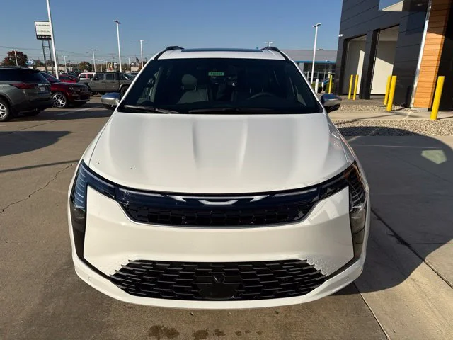 New 2027 White Chrysler Pinnacle image 11