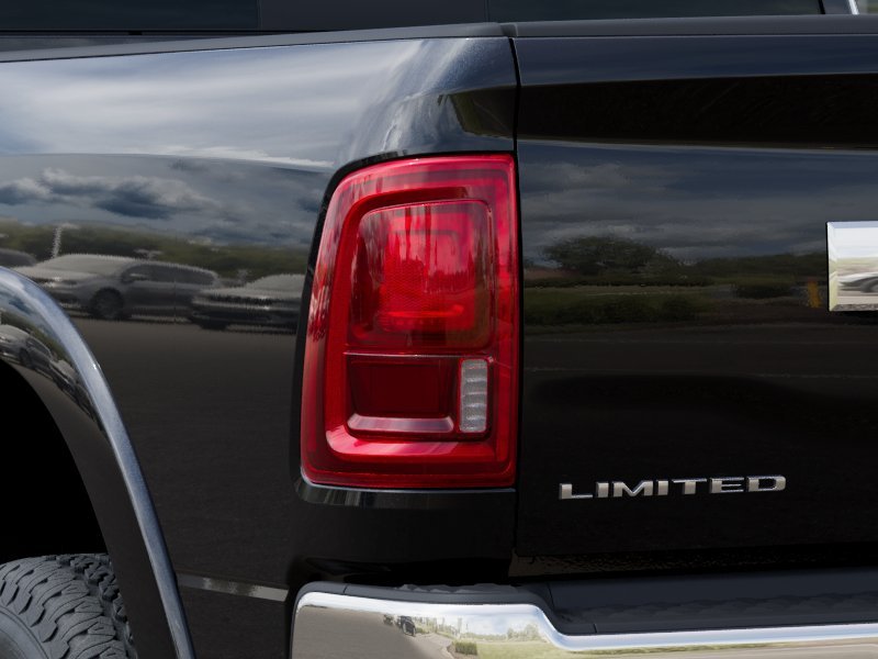 New 2025 Diamond Black Crystal Pearl-Coat Exterior Paint RAM Limited image 25