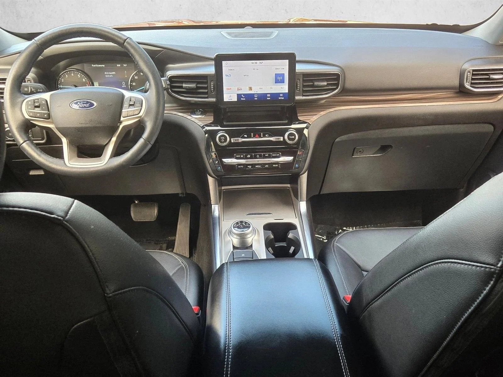 Used 2021 Rapid Red Metallic Tinted Clearcoat Ford Limited image 18