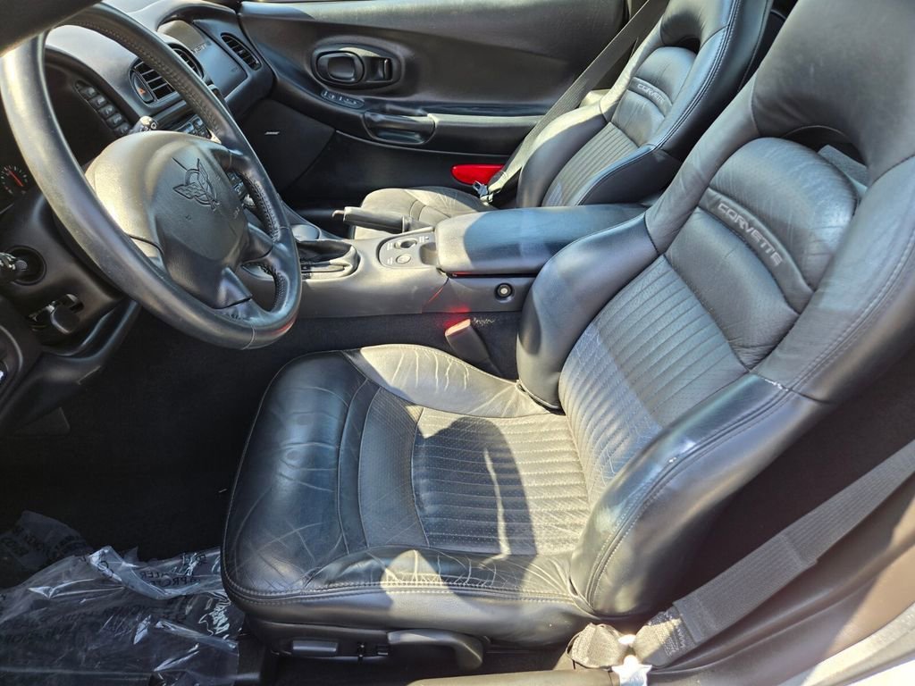 2004 Chevrolet Corvette Base - Photo 10