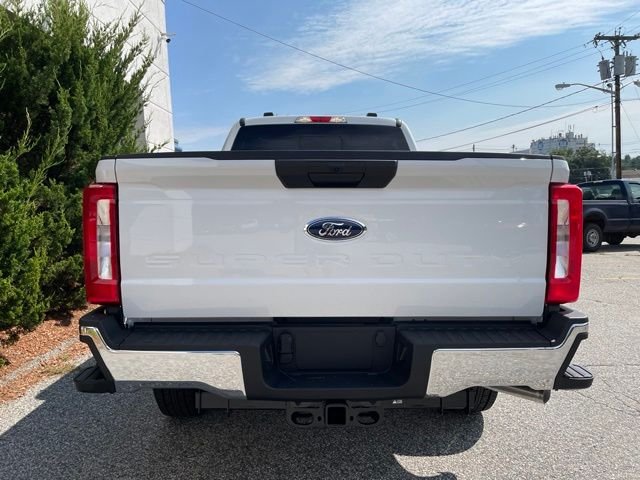 New 2026 Oxford White Ford F-250® XLT image 9