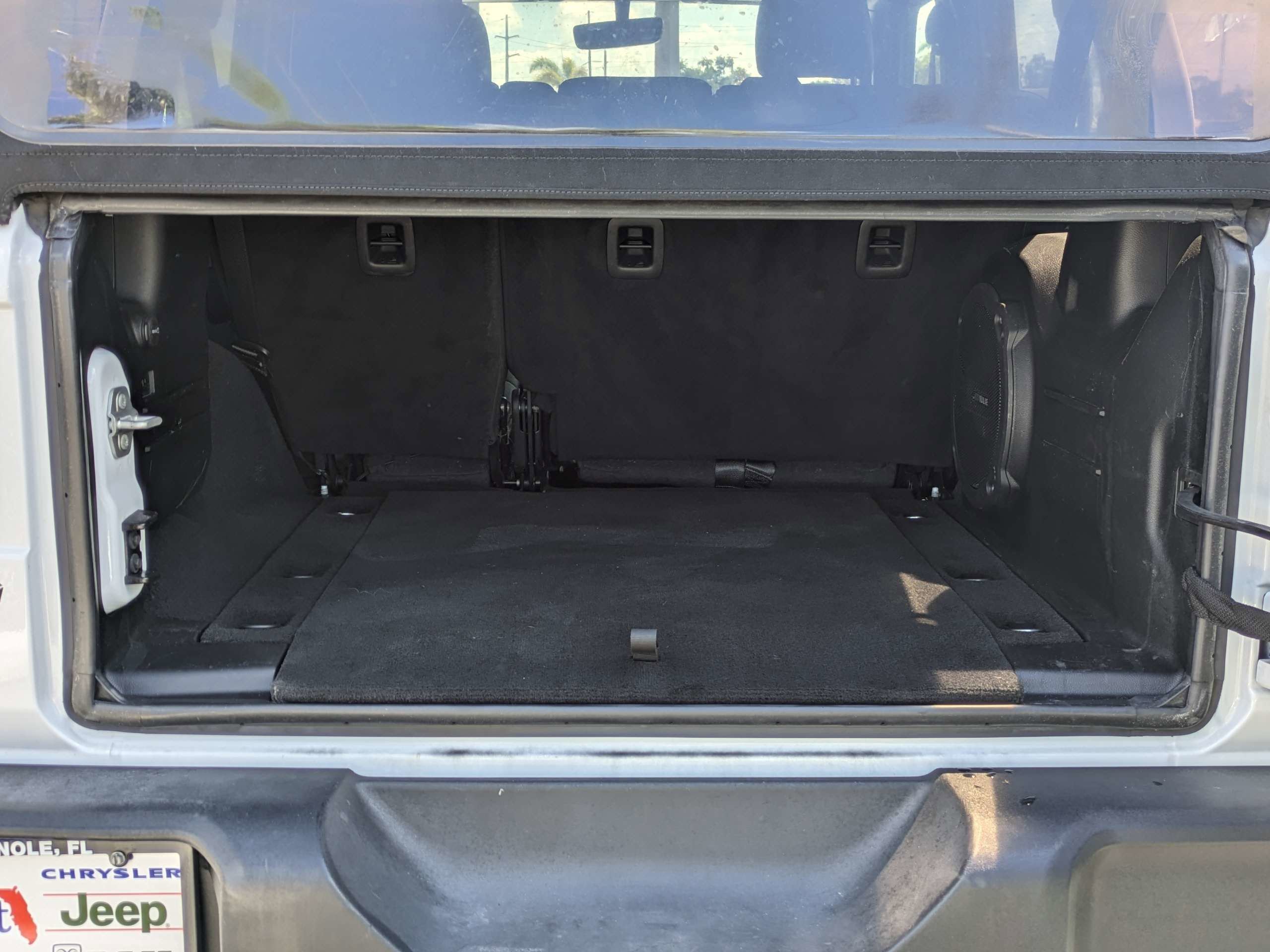 Used 2023 White Jeep Sport S image 13