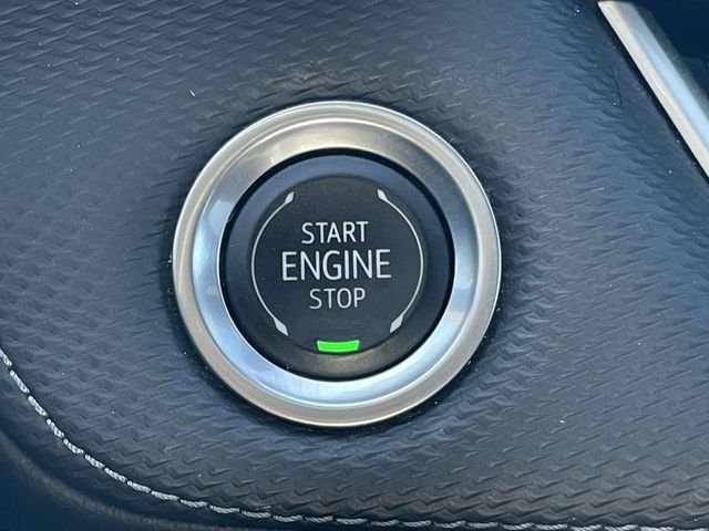 Used 2025 White Chevrolet LT image 22