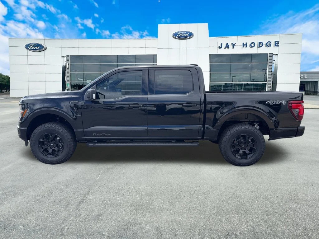 New 2026 Black Ford XLT image 3