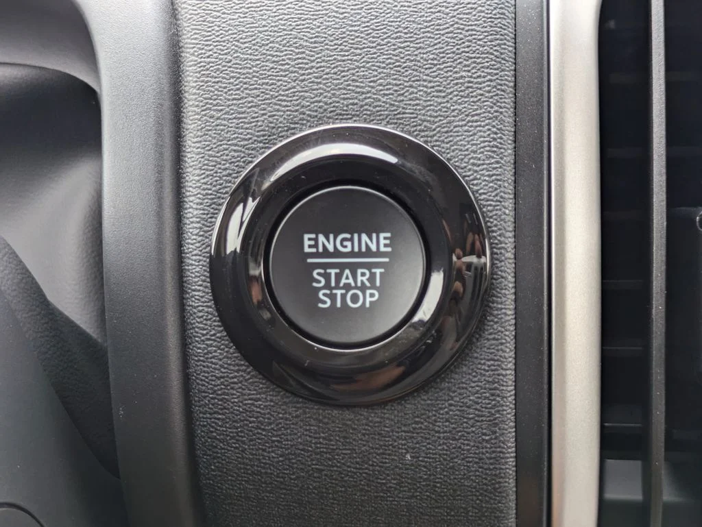 New 2026 Oxford White Ford Active image 32