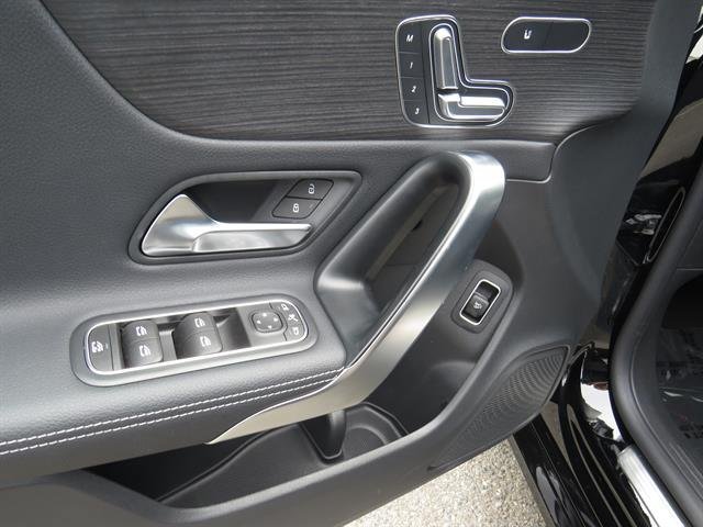 Used 2026 Night Black Mercedes-Benz CLA 250 image 9