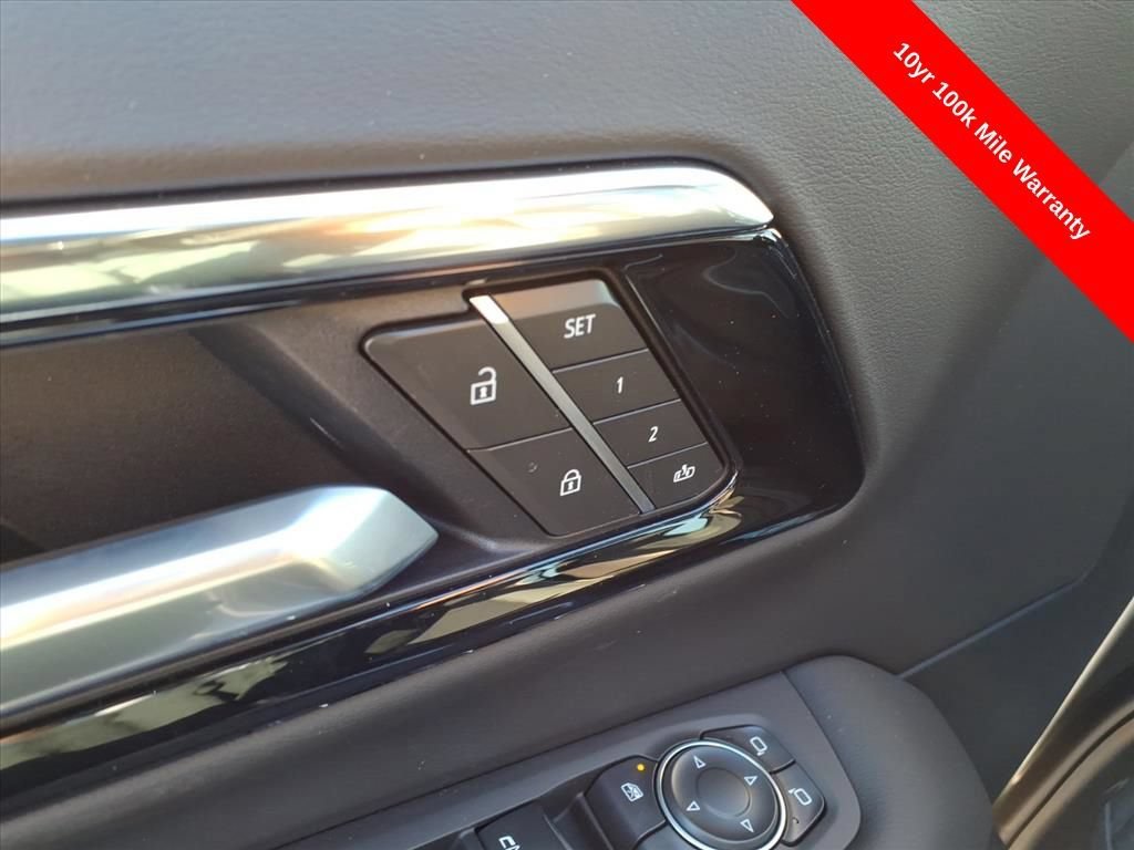 2026 Chevrolet Suburban Premier - Photo 18