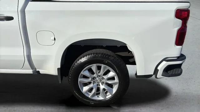 Used 2022 Summit White Chevrolet Custom image 34