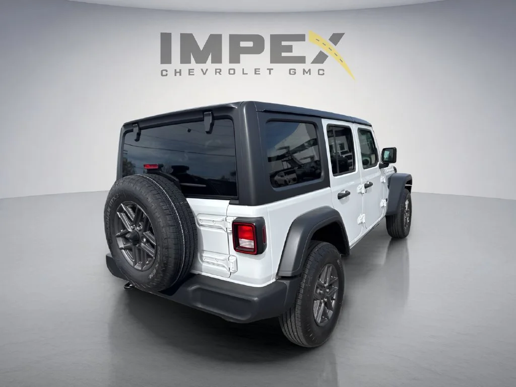 Used 2025 White Jeep Sport S image 5