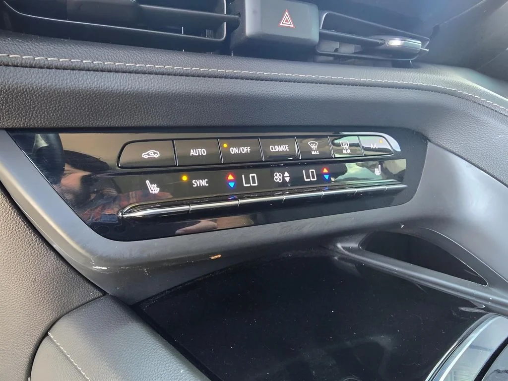 Used 2023 Summit White Buick Preferred image 19