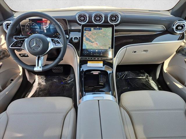 New 2027 Polar White Mercedes-Benz GLC 350e image 33