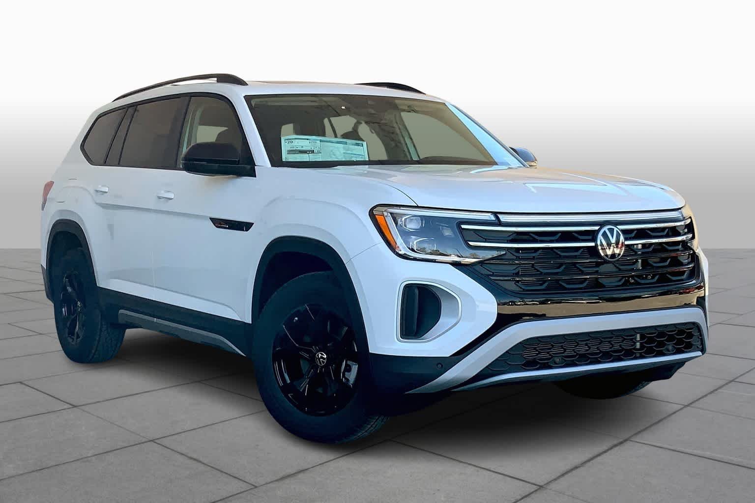 Used 2025 Pure White Volkswagen 2.0T Peak Edition image 2
