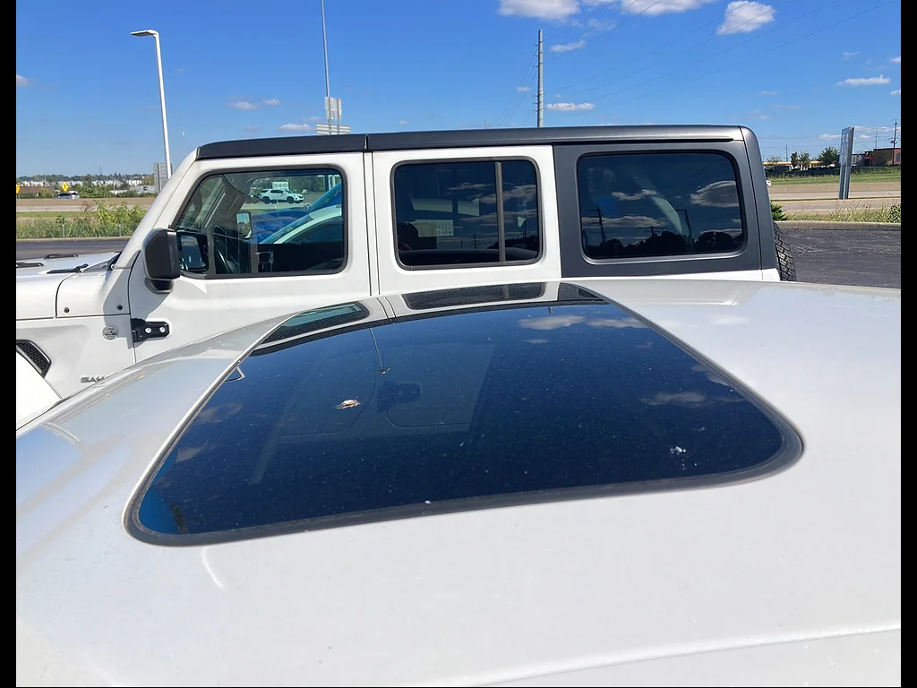 Certified Used 2024 WHITE Honda EX image 6