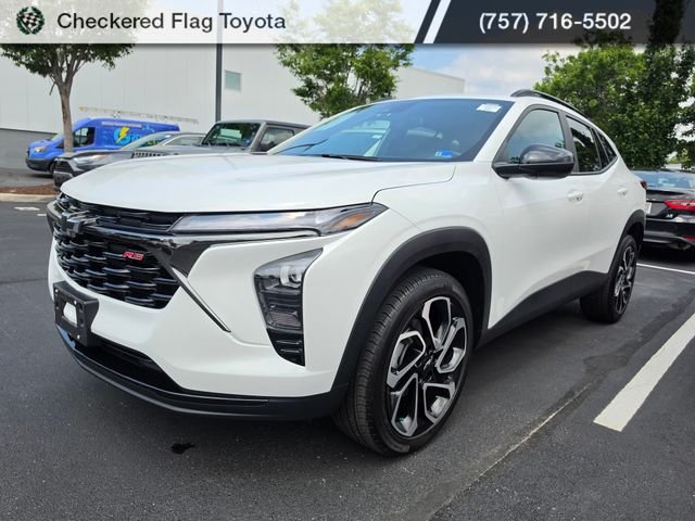 Used 2025 Summit White Chevrolet 2RS image 1