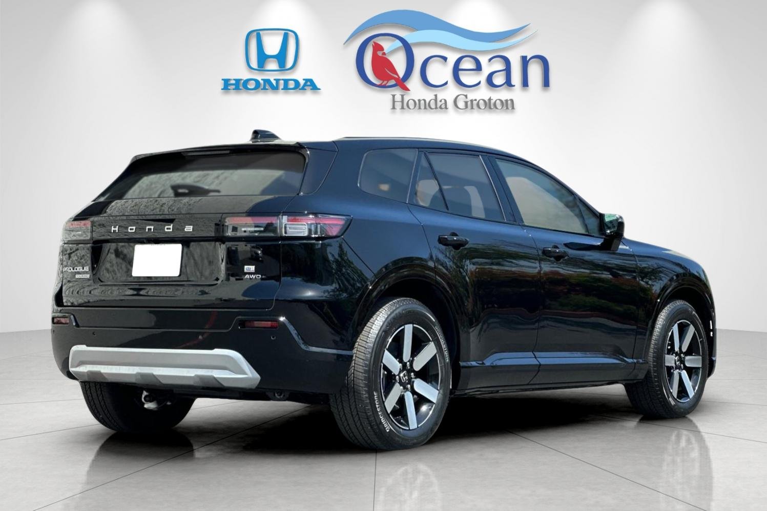 New 2025 Raven Black Honda Touring image 5
