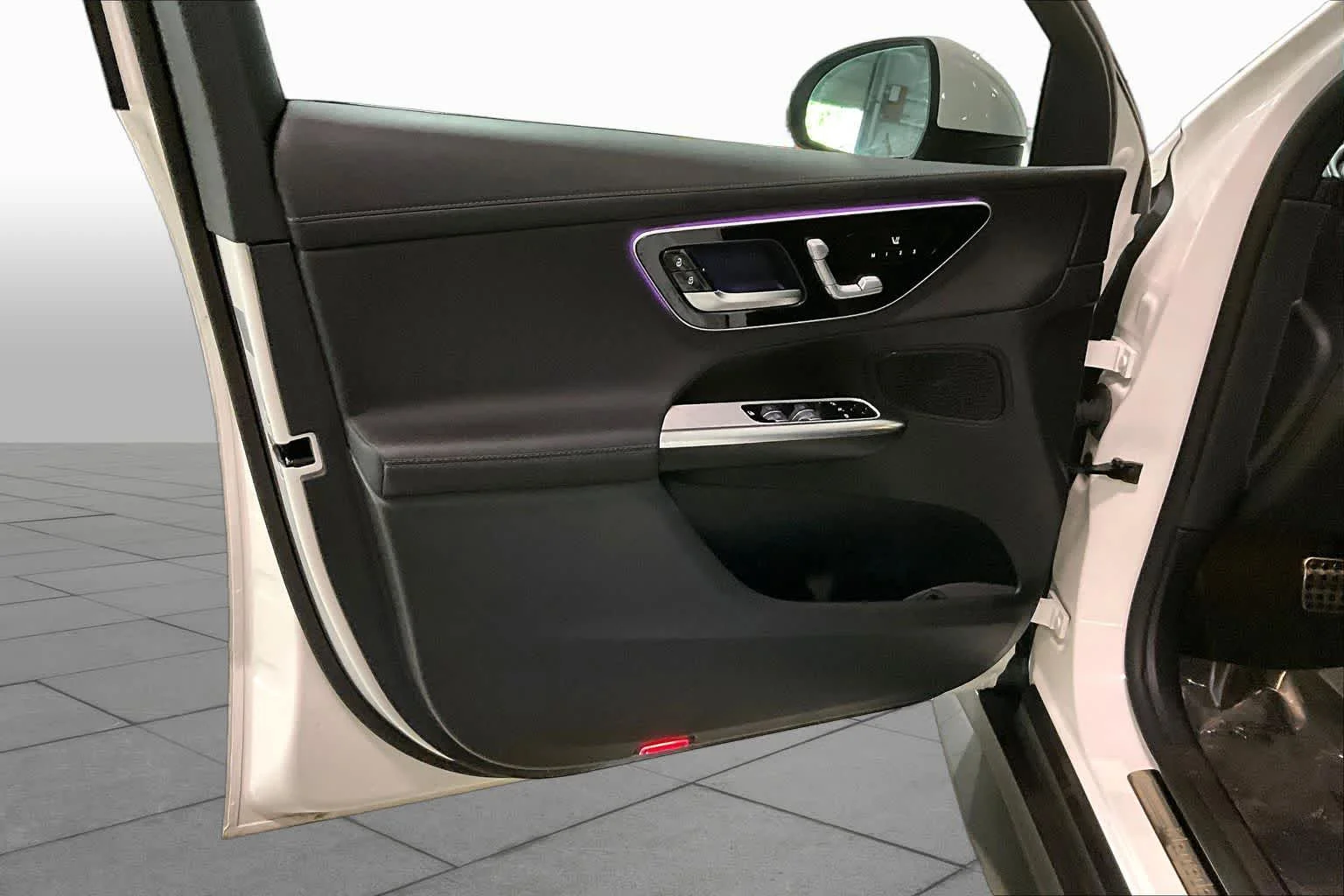 Certified Used 2024 Polar White Mercedes-Benz GLC 300 image 22
