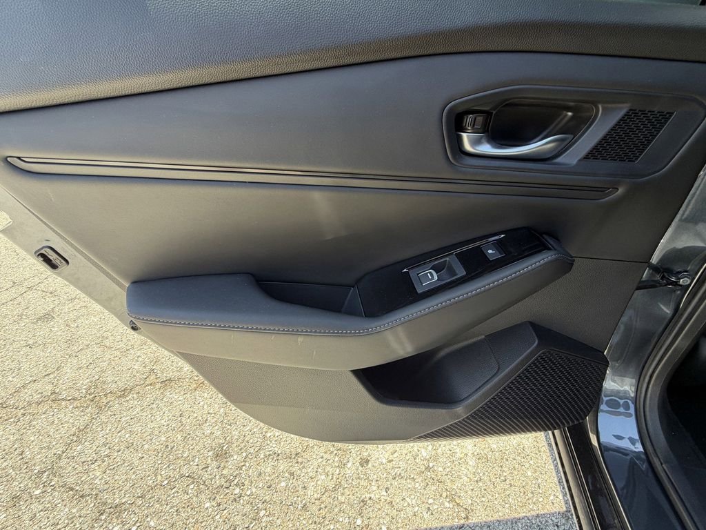 Certified Used 2025  Honda Touring image 19