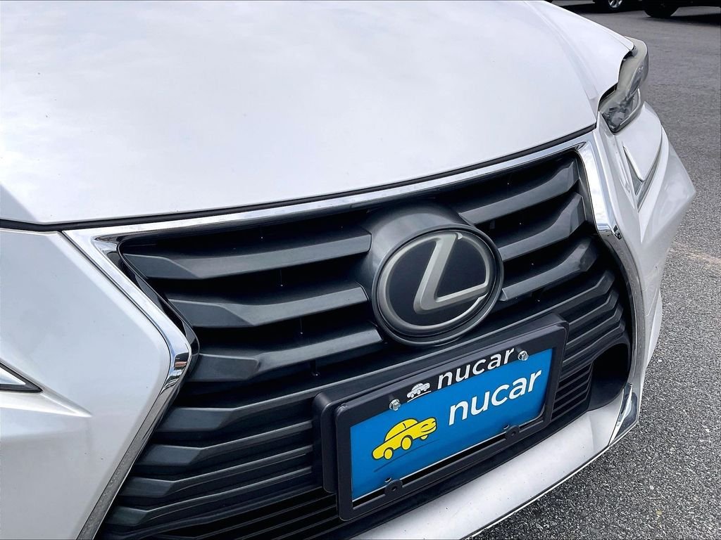 Used 2017 Eminent White Pearl Lexus 200t image 29