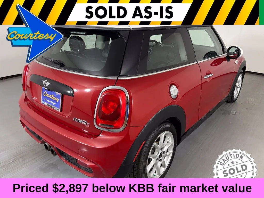 Used 2015 Red MINI Base image 8
