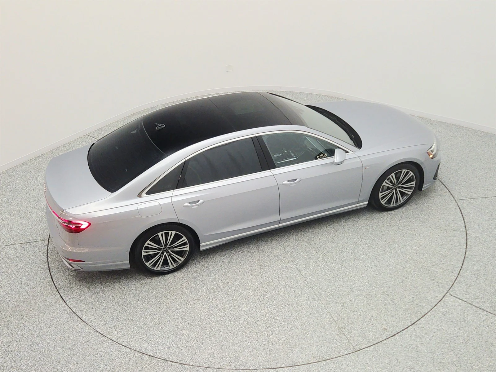 Used 2023 Florett Silver Metallic Audi L 55 TFSI quattro image 26
