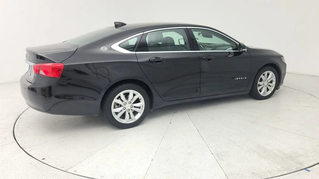 Certified Used 2016 MOSAIC BLACK METALLIC Chevrolet LT image 7