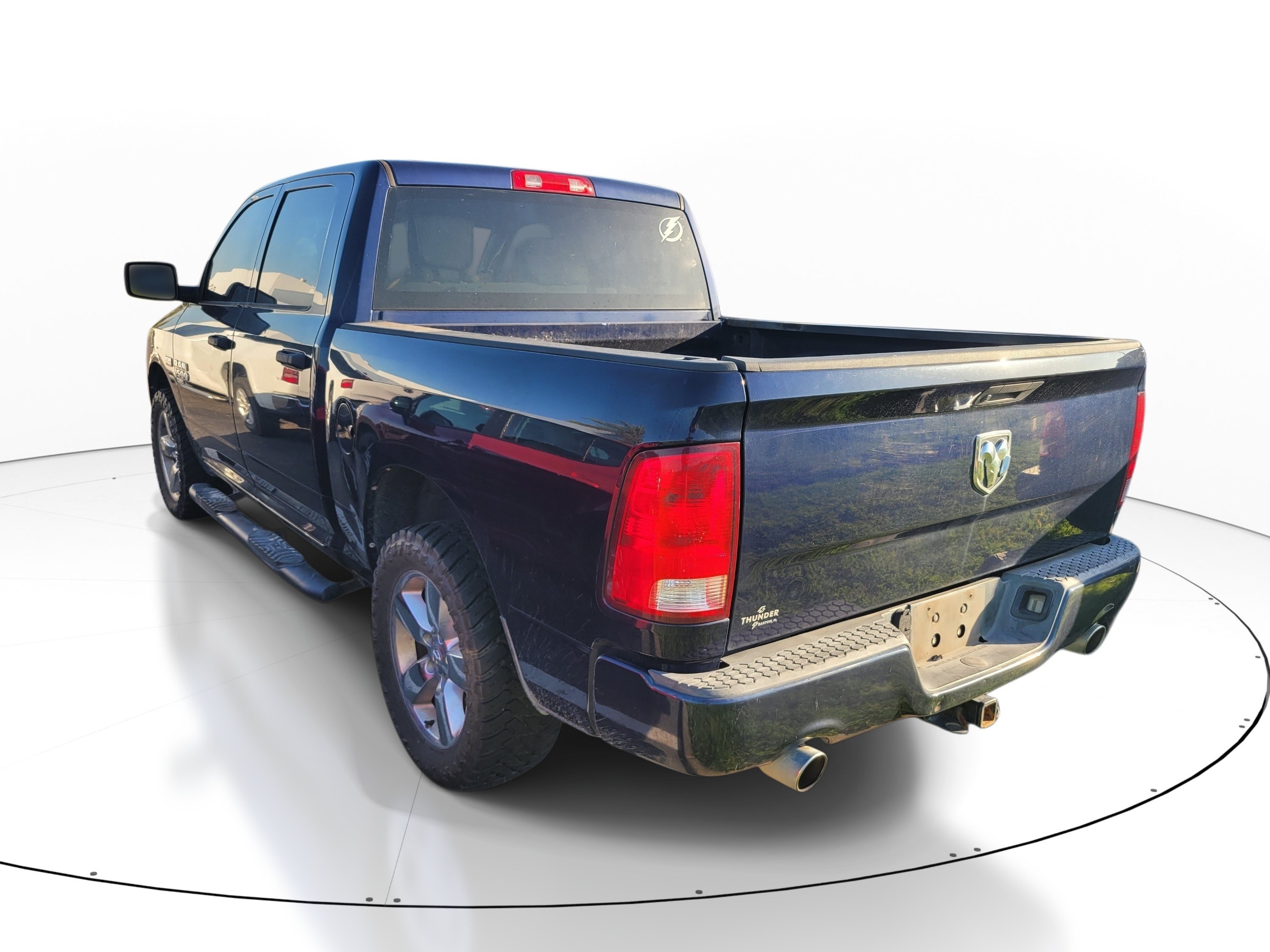 Used 2019 True Blue Pearlcoat Ram Express image 6