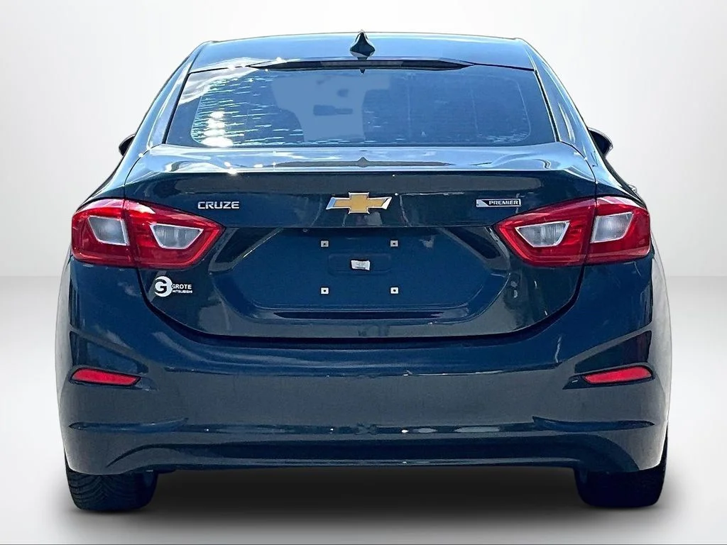 Used 2017 Gray Chevrolet Premier image 5