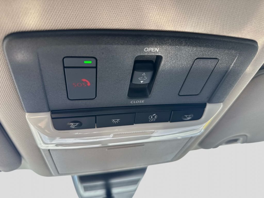 Used 2023 White Nissan 2.5 SV image 23