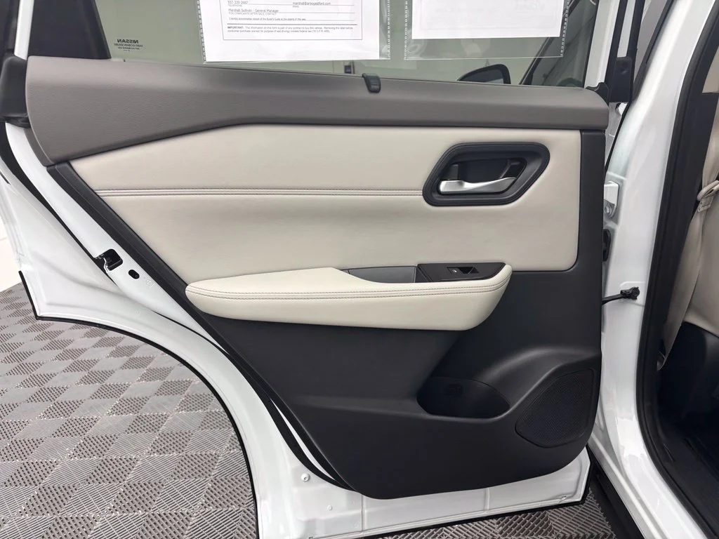 Used 2024 White Nissan SV image 34