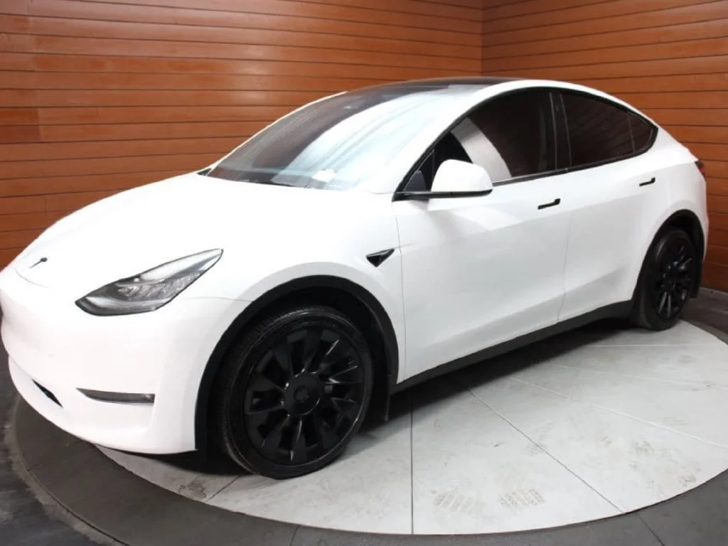 Used 2021 Pearl White Multi-Coat Tesla Long Range image 30