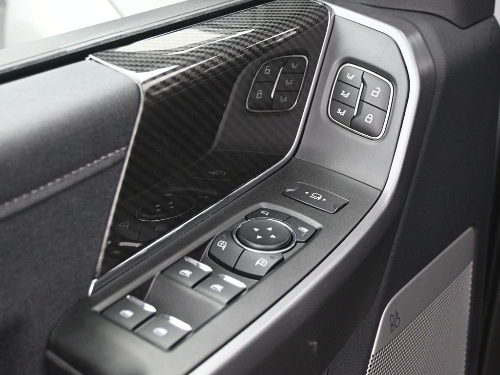 New 2026 Avalanche Ford Lariat image 9