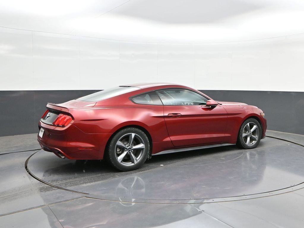 Used 2016 Red Ford V6 image 11