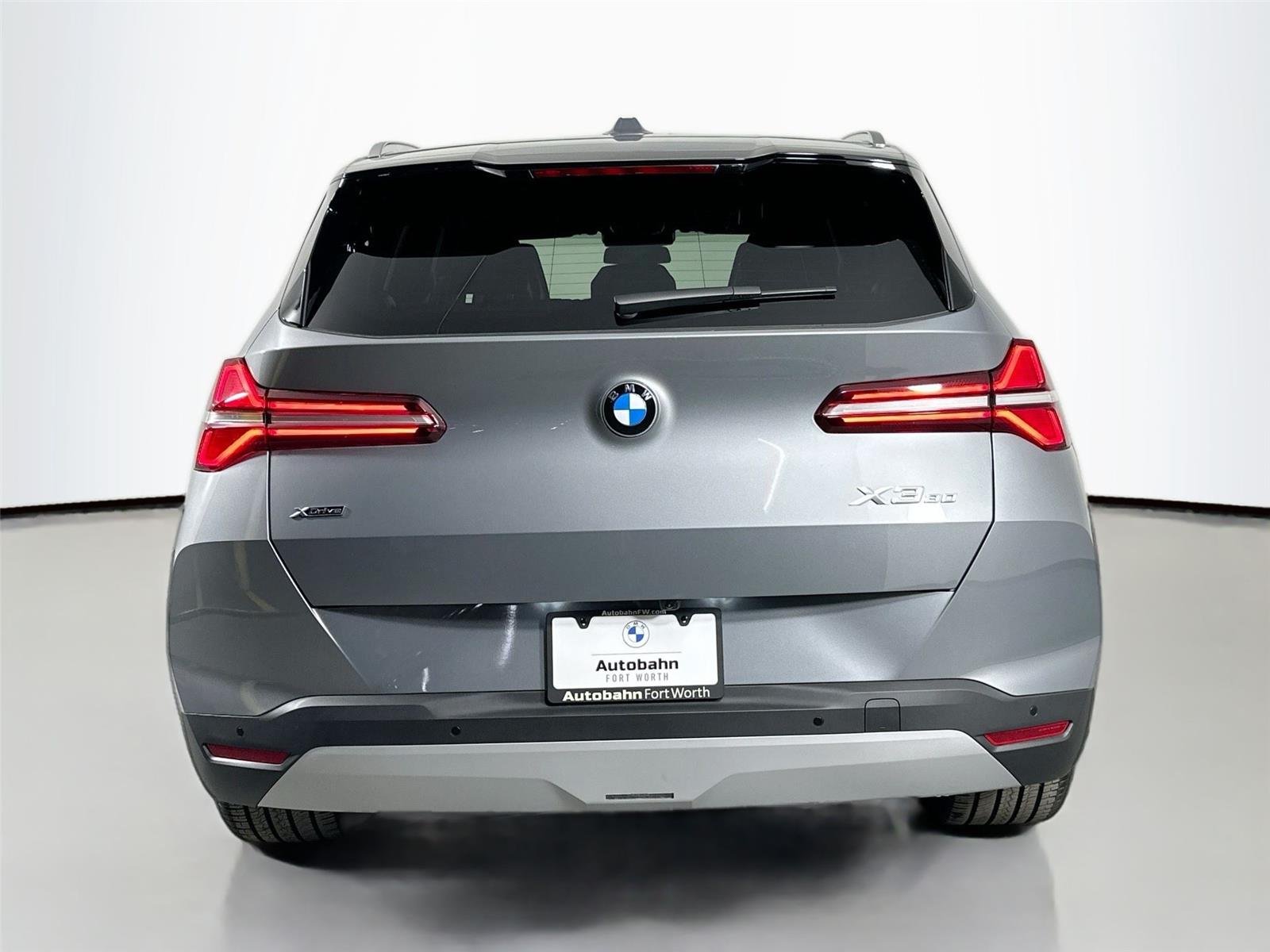 Used 2026 Skyscraper Grey Metallic BMW 30 xDrive image 7