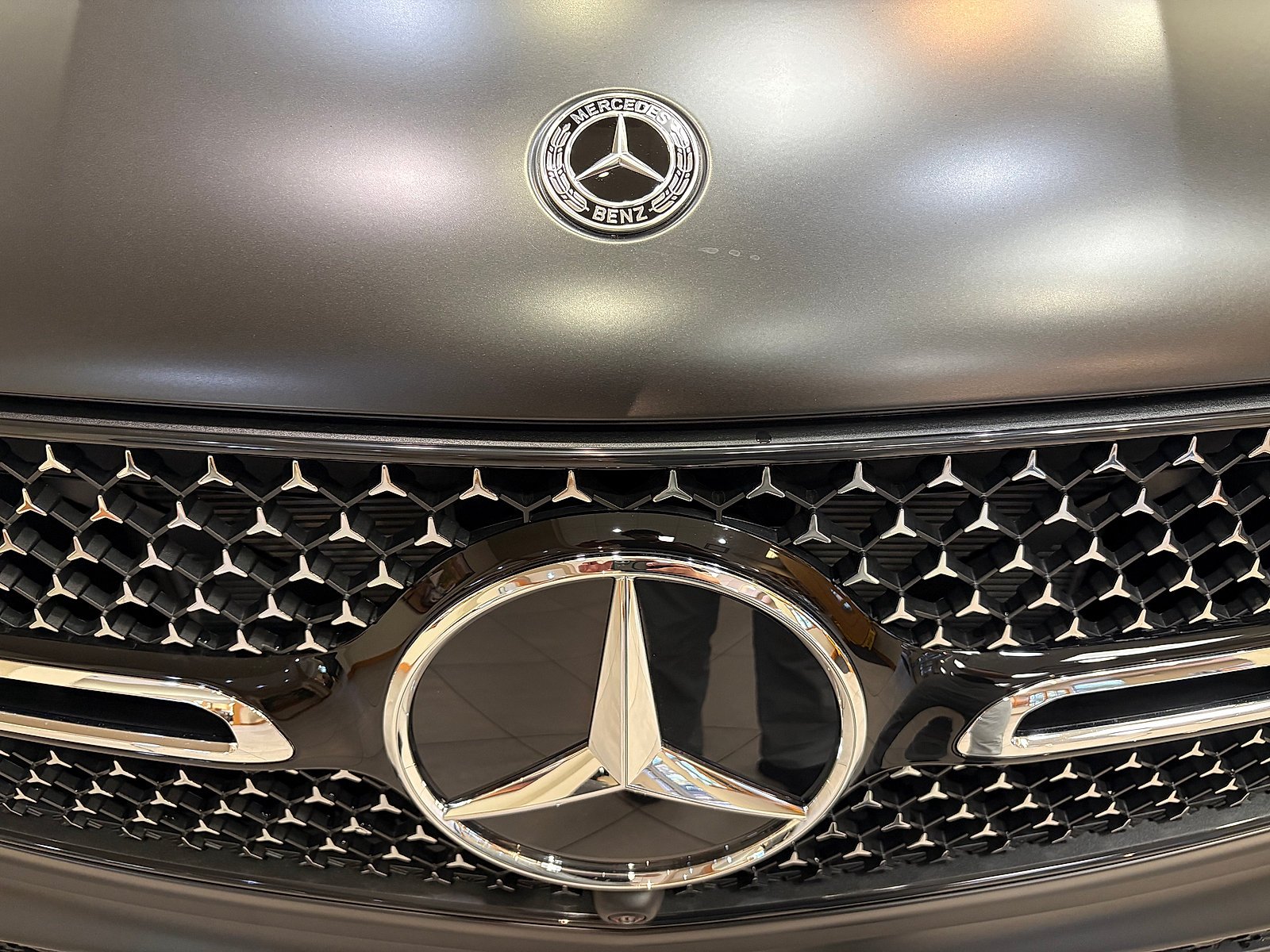New 2027 MANUFAKTUR exclusive graphite grey magno Mercedes-Benz GLC 300 image 38