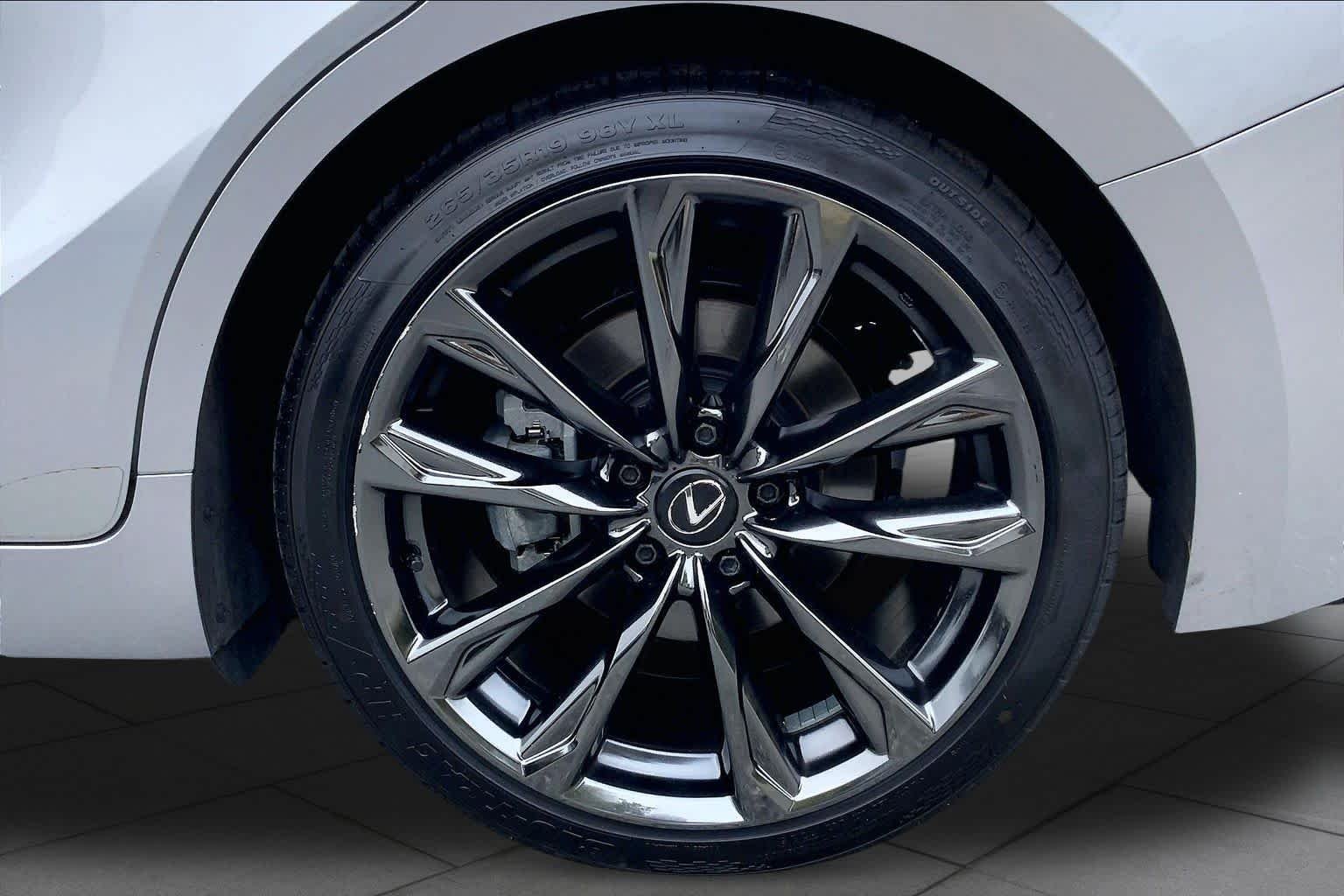 Used 2024 Iridium Lexus F SPORT image 10