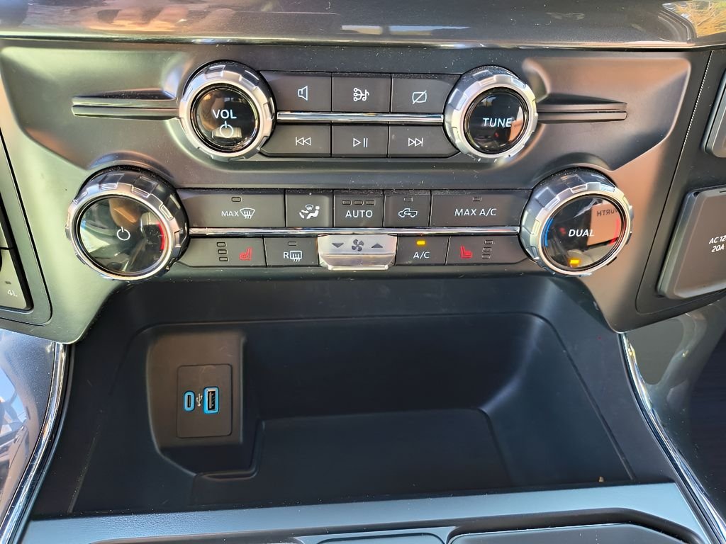 Used 2022 Iconic Silver Metallic Ford XLT image 18