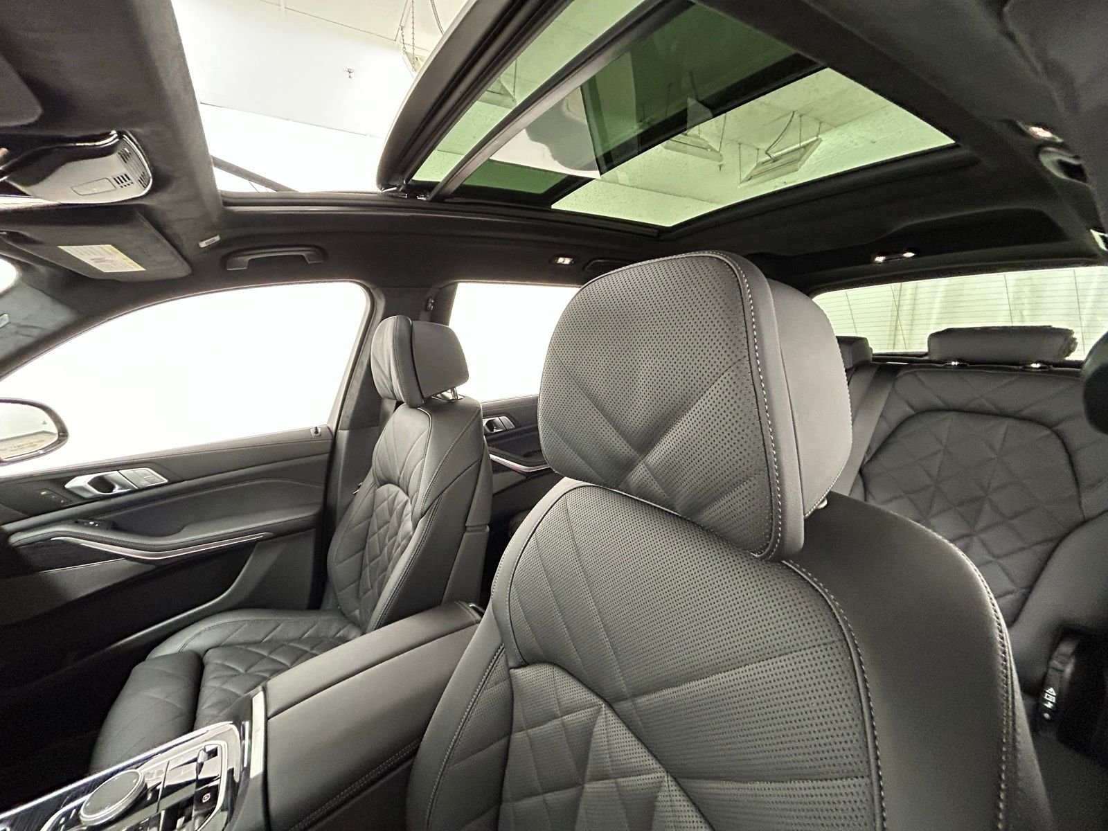 New 2026 Skyscraper Grey Metallic BMW xDrive40i image 50