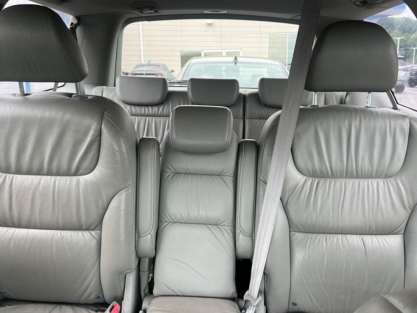 Used 2005  Honda EX-L image 14
