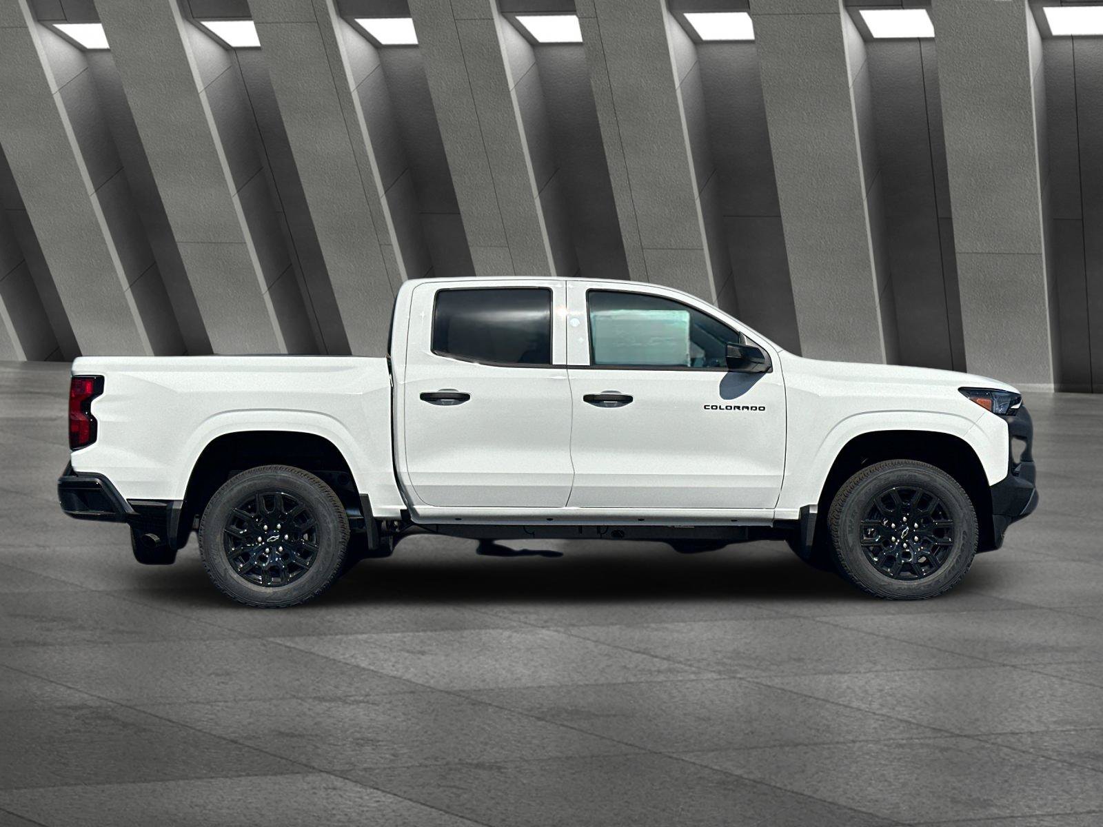 New 2026 Summit White Chevrolet WT image 3