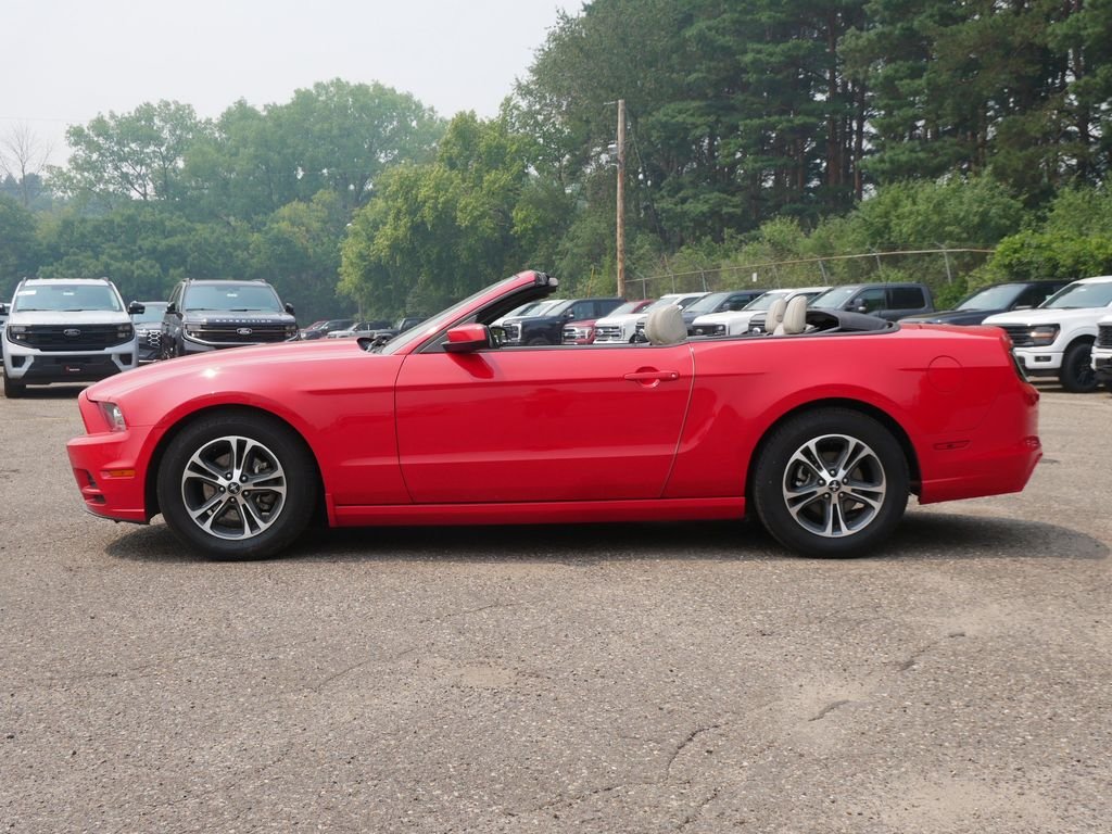 Used 2014 Red Ford V6 Premium image 6