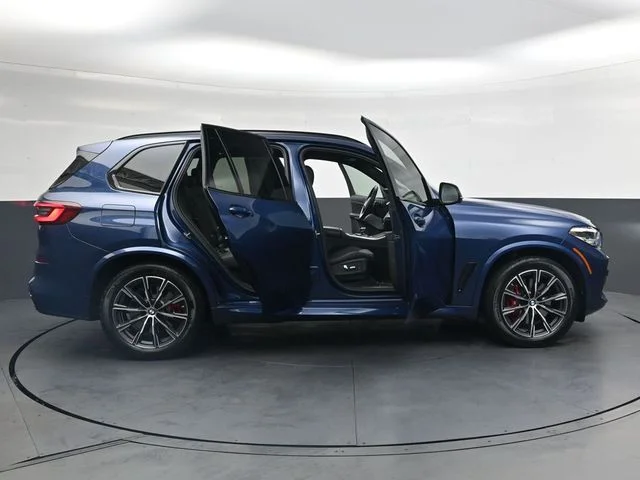 Used 2021 Blue BMW xDrive40i image 43