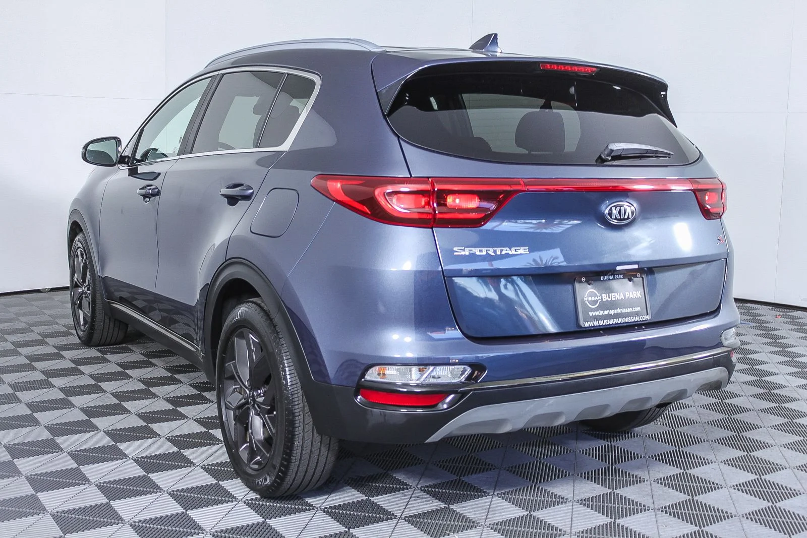 Used 2020 Blue Kia S image 6