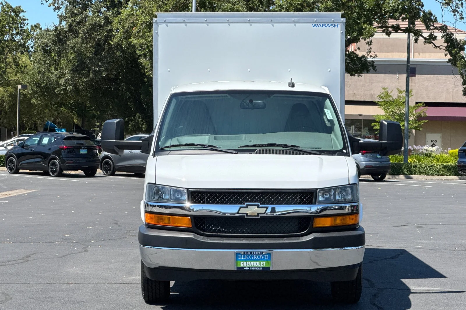 2025 Chevrolet Express Cutaway 3500 1WT view 8
