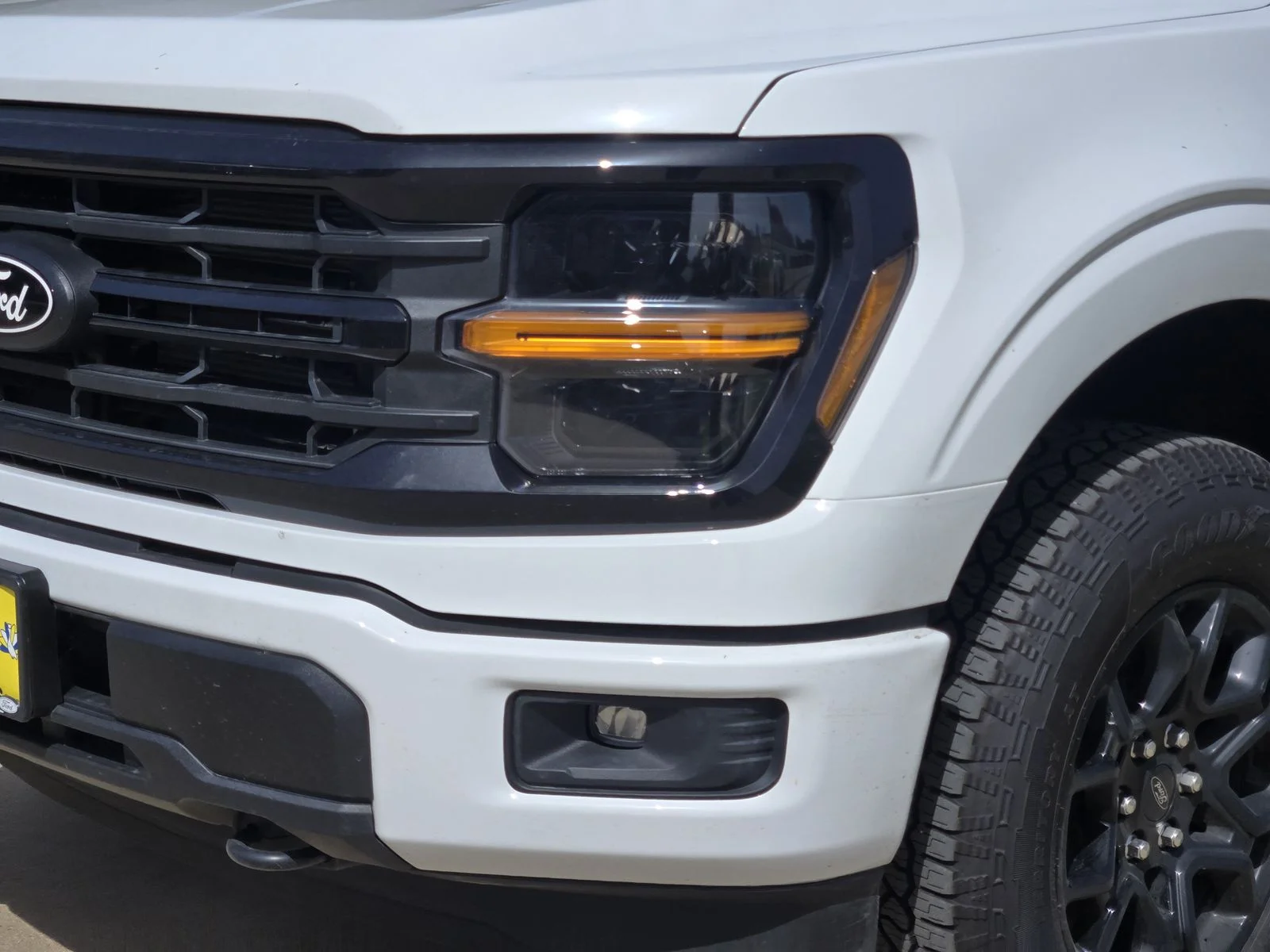 New 2026 Oxford White Ford XLT image 5