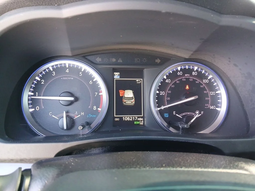 Used 2019 Red Toyota XLE image 14