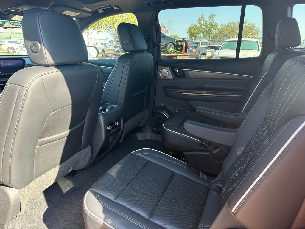 Used 2025 Red Buick Avenir image 9