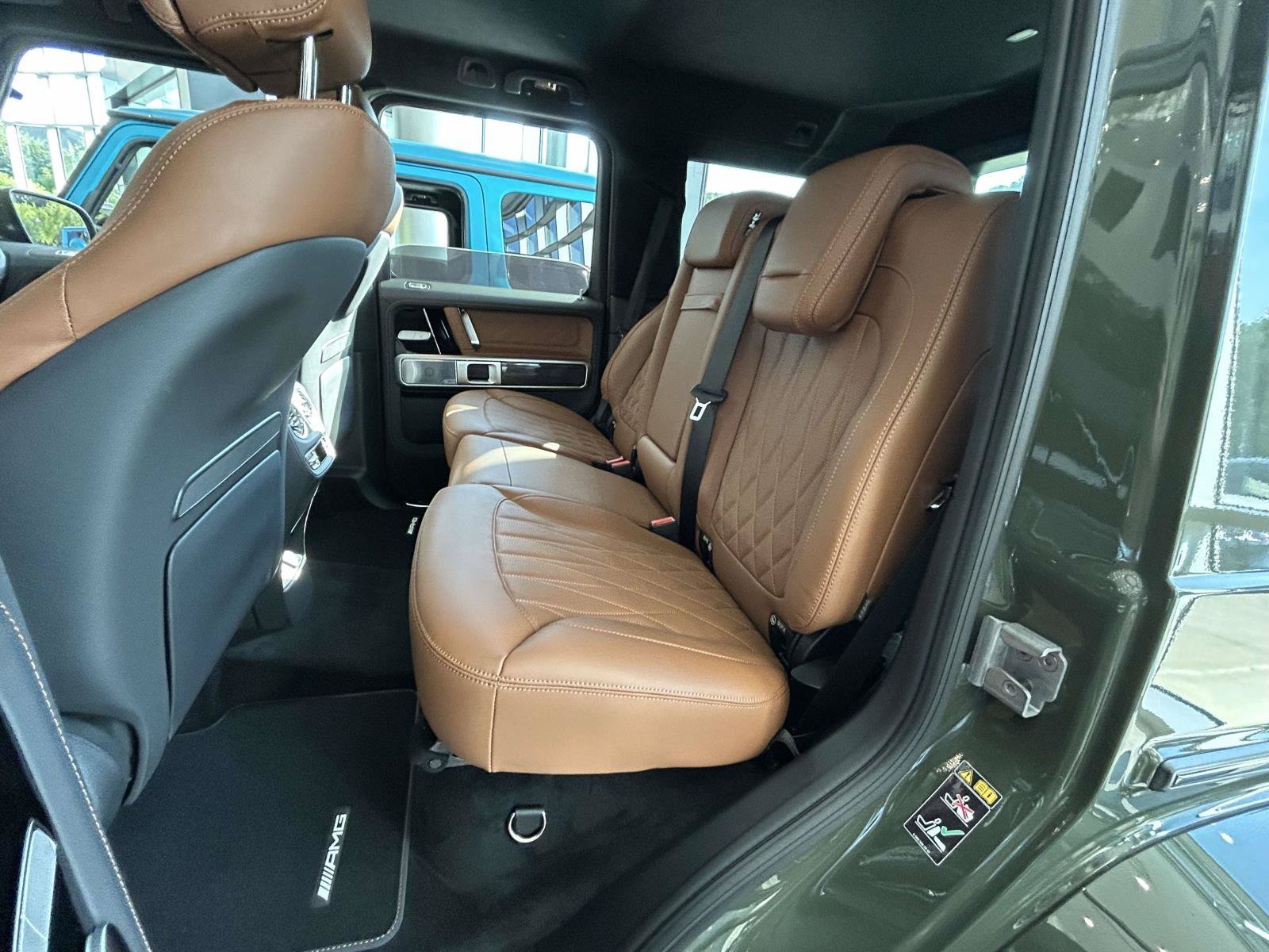New 2027 MANUFAKTUR customer request glossy paint finish Mercedes-Benz AMG® G 63 SUV image 17