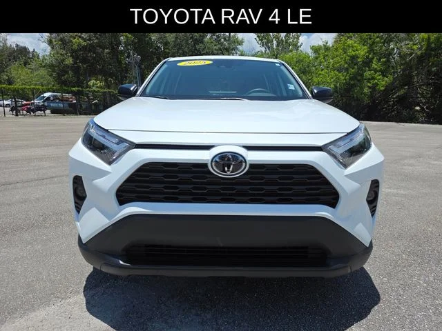 2025 Toyota RAV4 LE - Photo 8