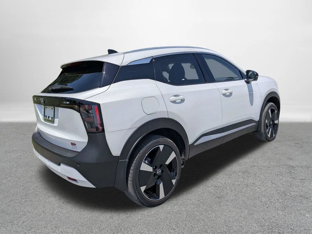 New 2026 White Nissan SR image 3